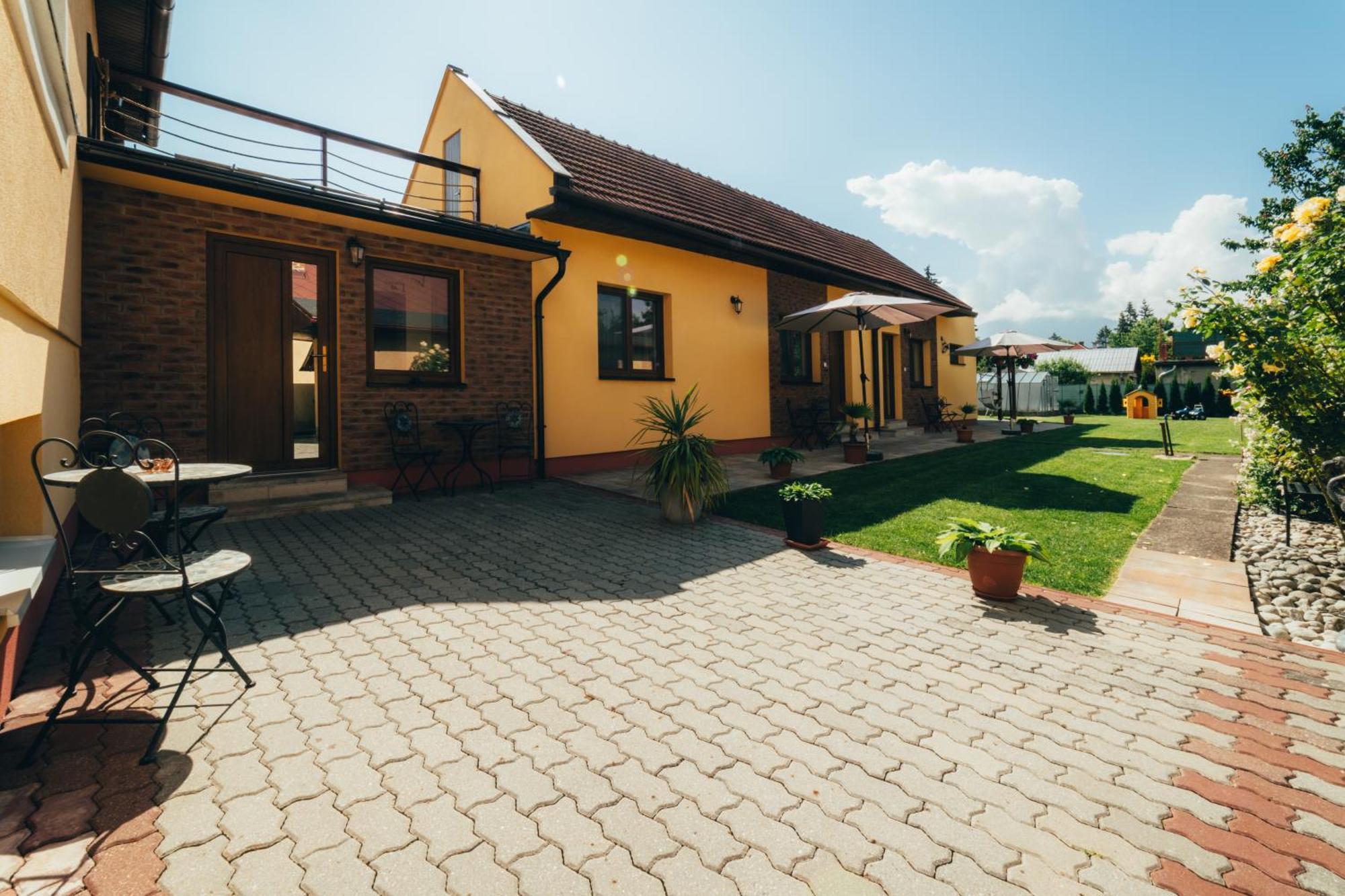 Apartmany Friends Liptov Liptovský Mikuláš Exteriör bild